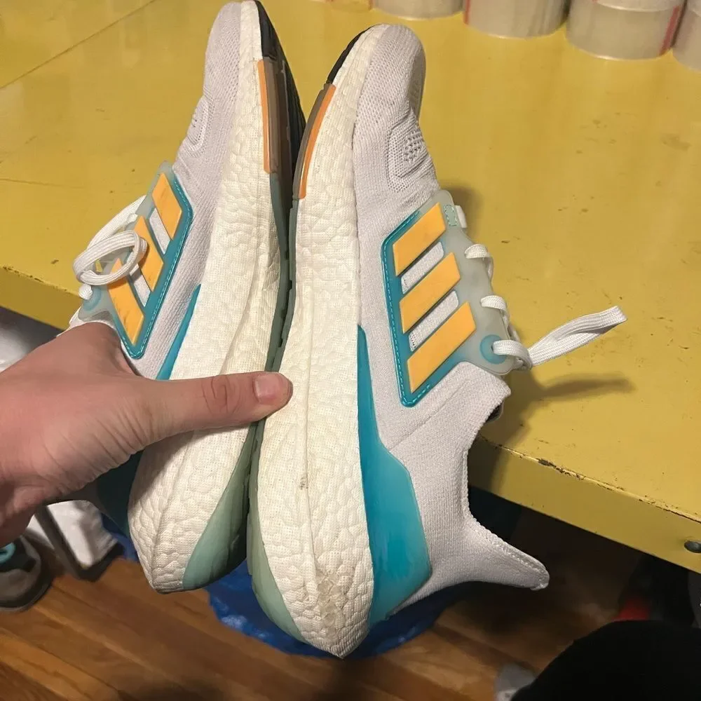 Adidas ULTRABoost 22 White Orange Mint Rare Gym Men Running Shoes GX5463 - US 11